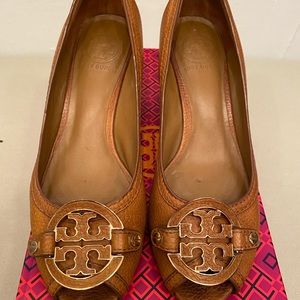 Tory Burch Amanda Open-Toe Wedge 7.5